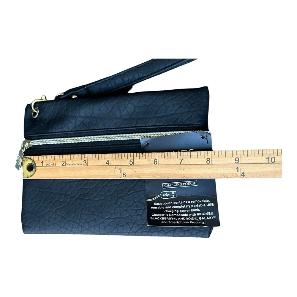 JONES NEW YORK Wristlet‎ Wallet Bag  Black Zip Black NWT Charging Pouch